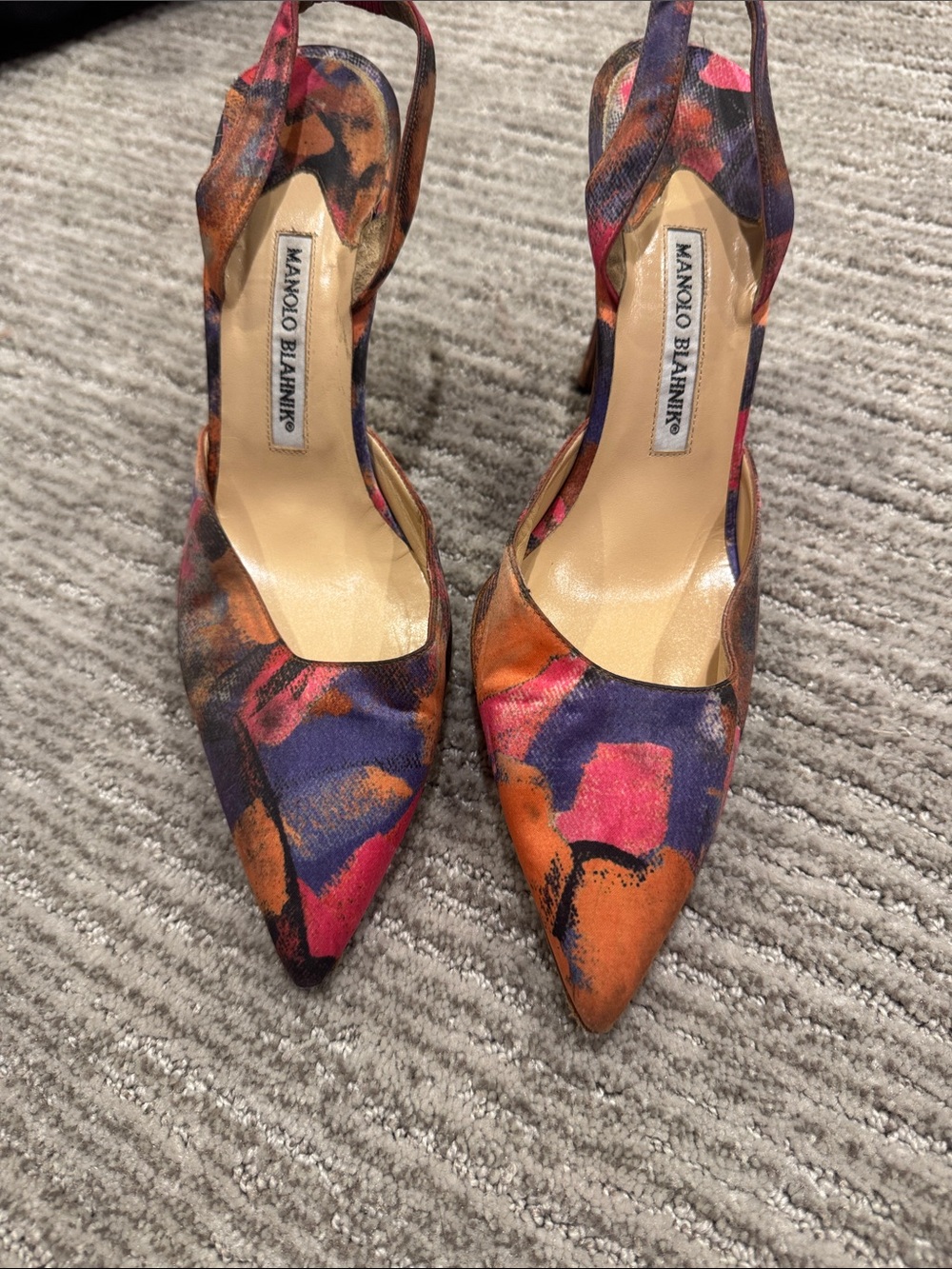 Manolo Blahnik Carolyne Watercolor Satin Slingback Pumps IT 40